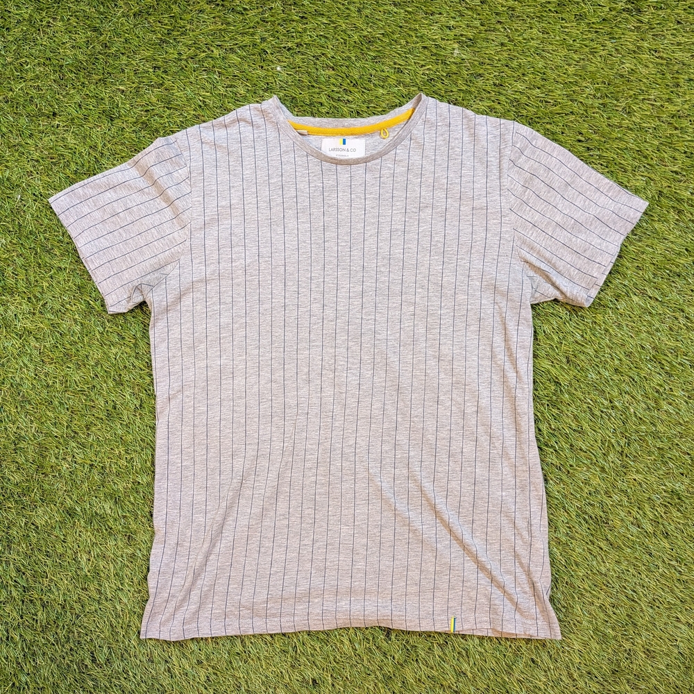 Men's Light Gray Pinstripe Crewneck T-Shirt Sweden Designed Y2k Baggy Good Fit